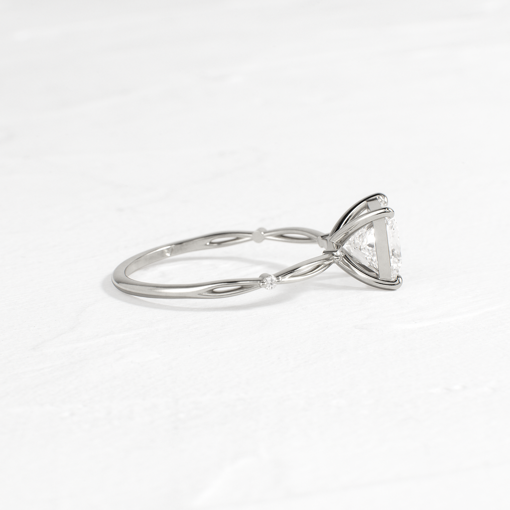 Solitaire-Oval Lab Grown Diamond Engagement Ring