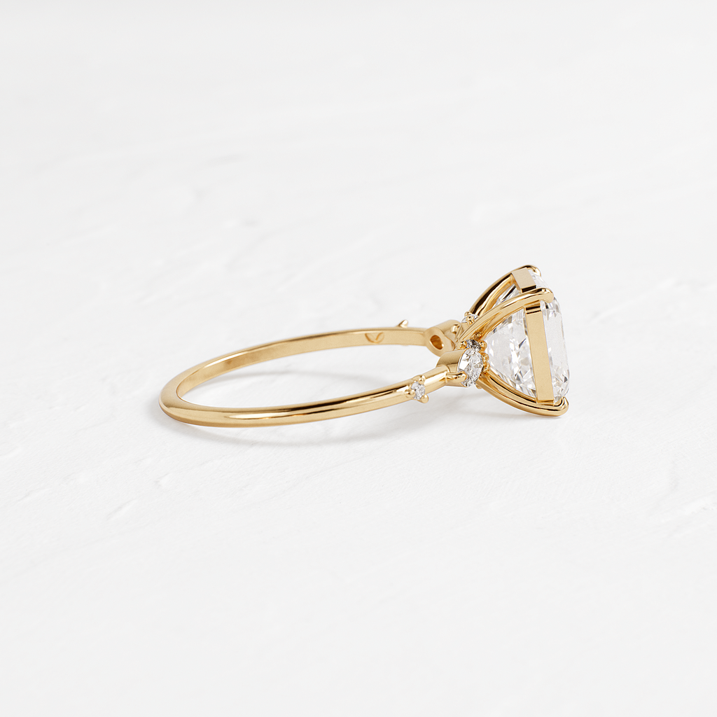 Solitaire-Oval Lab Grown Diamond Engagement Ring