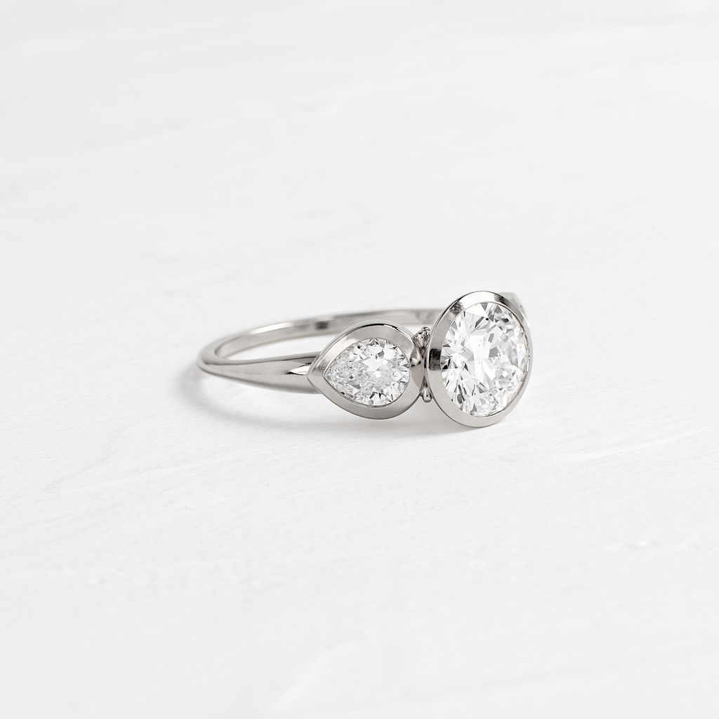 Solitaire-Oval Lab Grown Diamond Engagement Ring