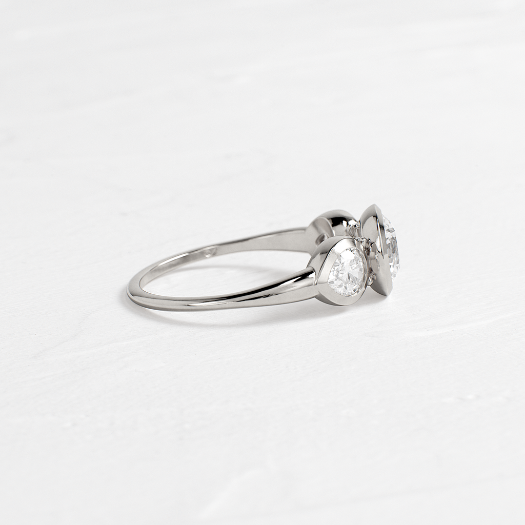 Solitaire-Oval Lab Grown Diamond Engagement Ring
