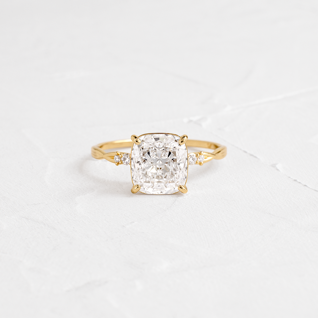 Solitaire-Oval Lab Grown Diamond Engagement Ring