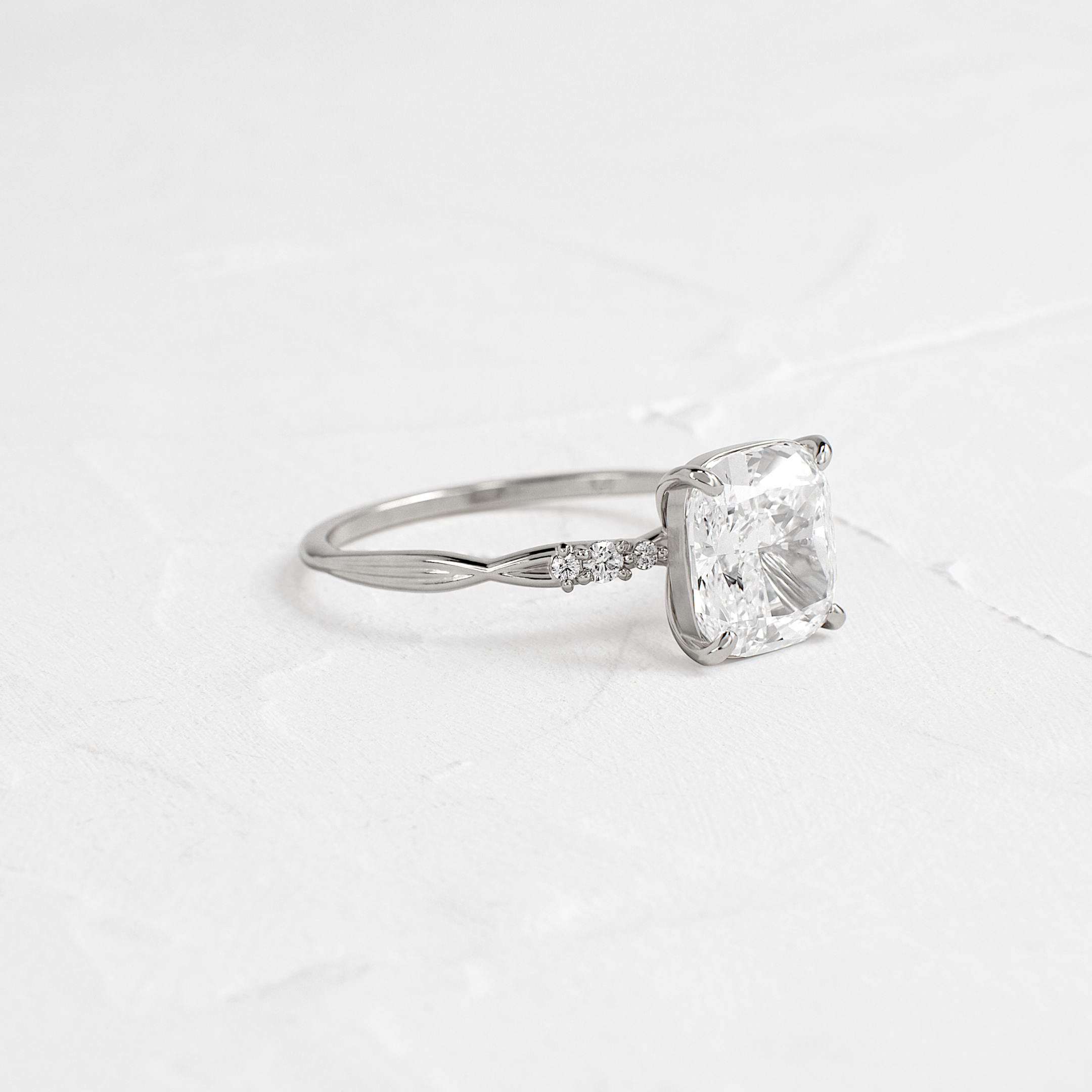 Solitaire-Oval Lab Grown Diamond Engagement Ring