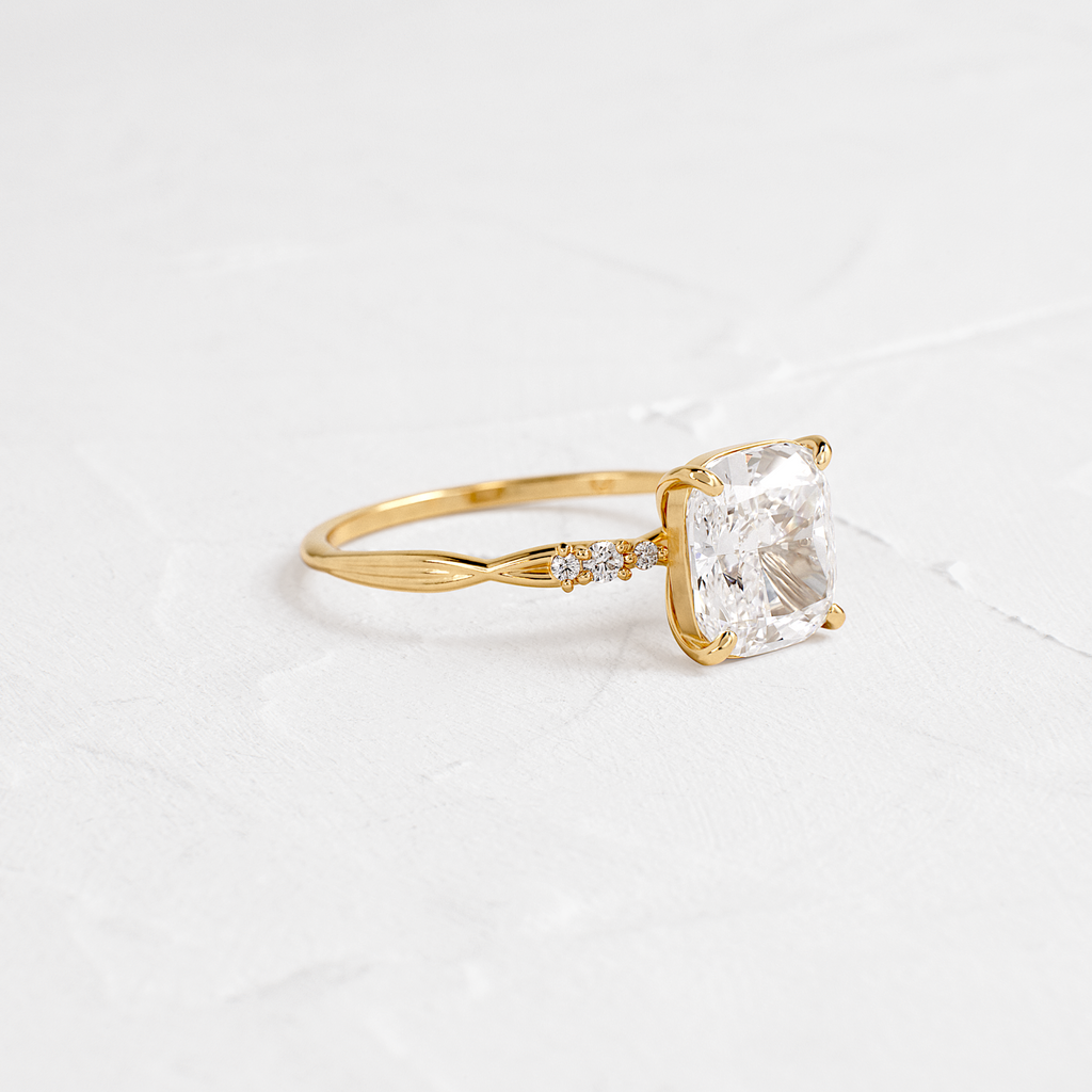 Solitaire-Oval Lab Grown Diamond Engagement Ring