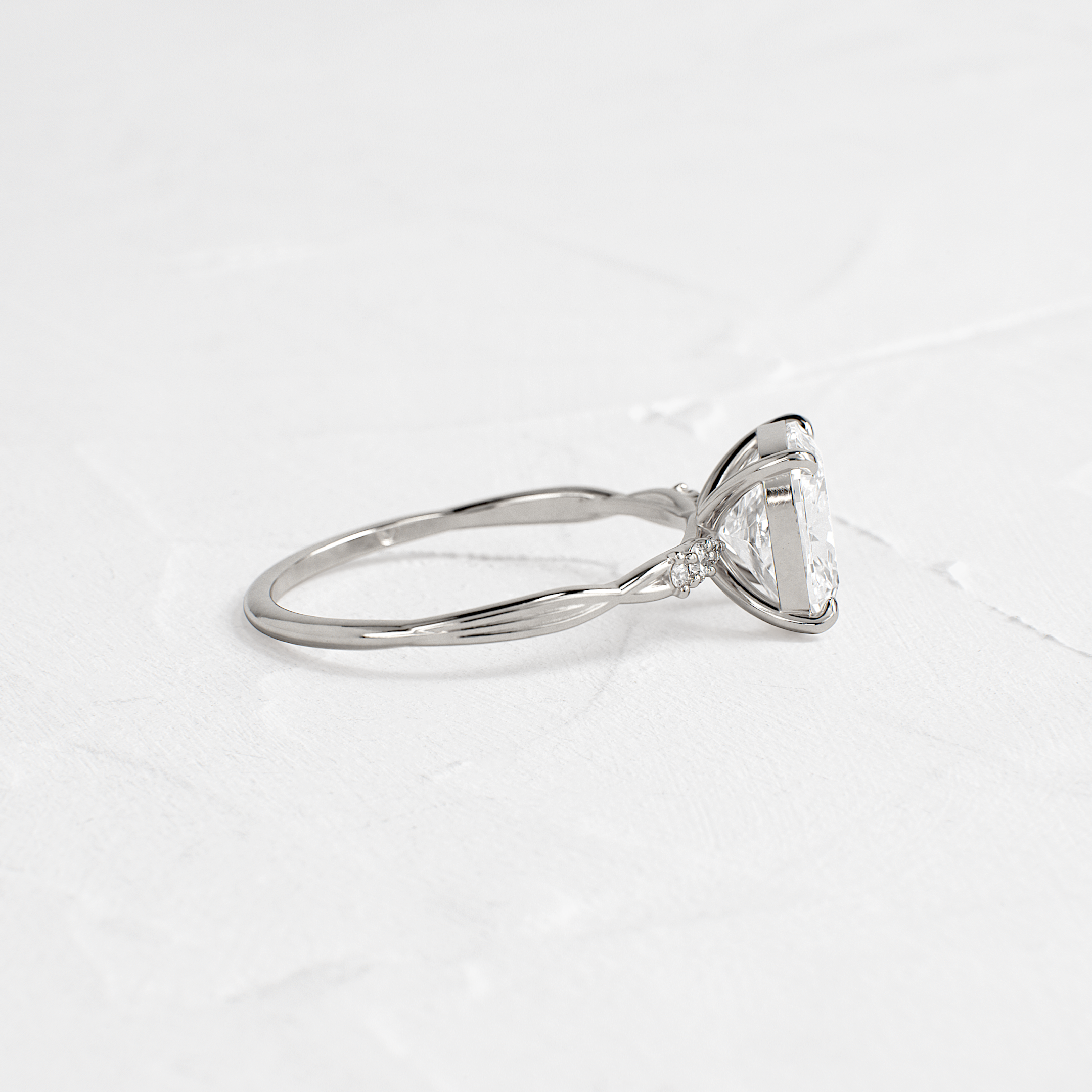 Solitaire-Oval Lab Grown Diamond Engagement Ring