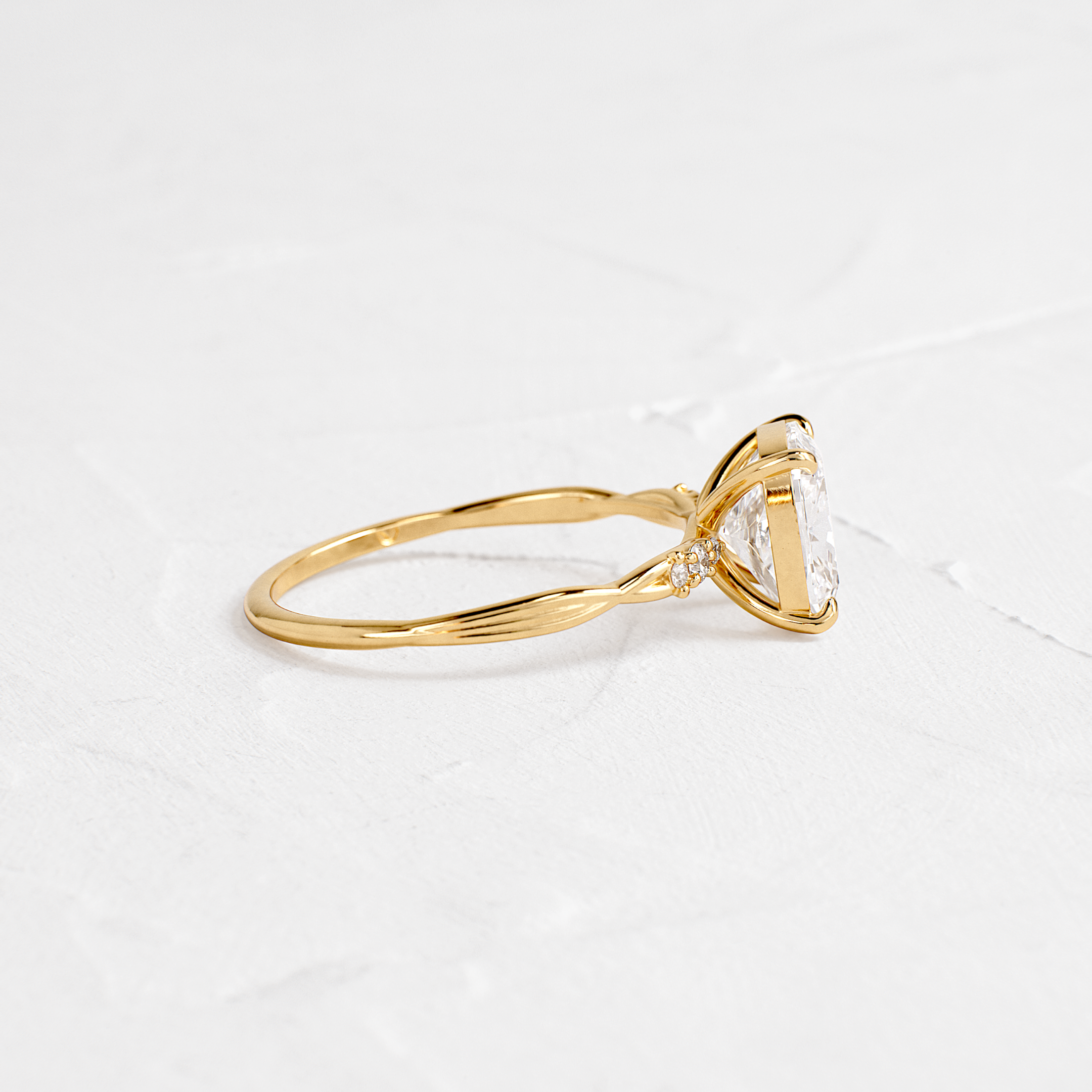 Solitaire-Oval Lab Grown Diamond Engagement Ring