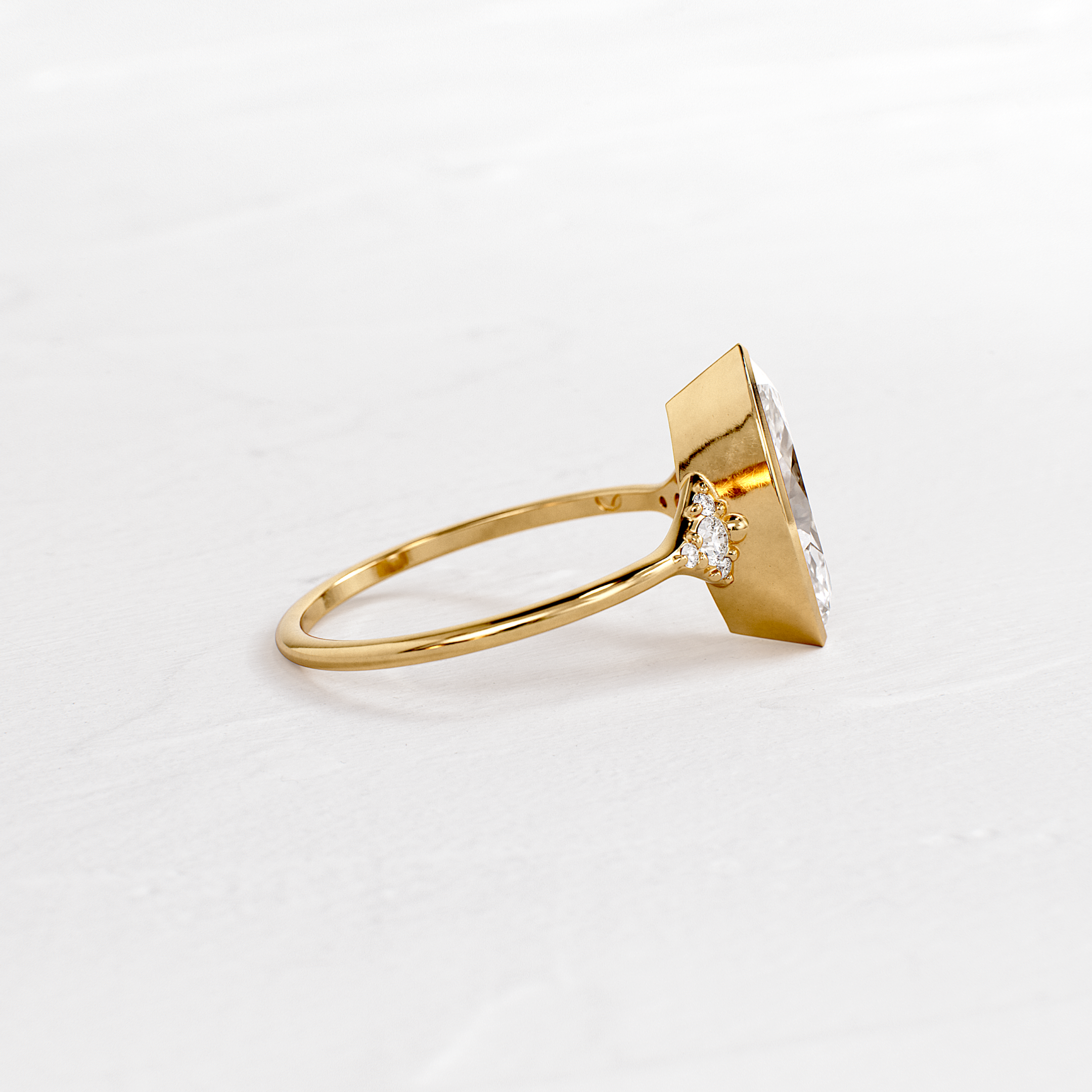 Solitaire-Oval Lab Grown Diamond Engagement Ring