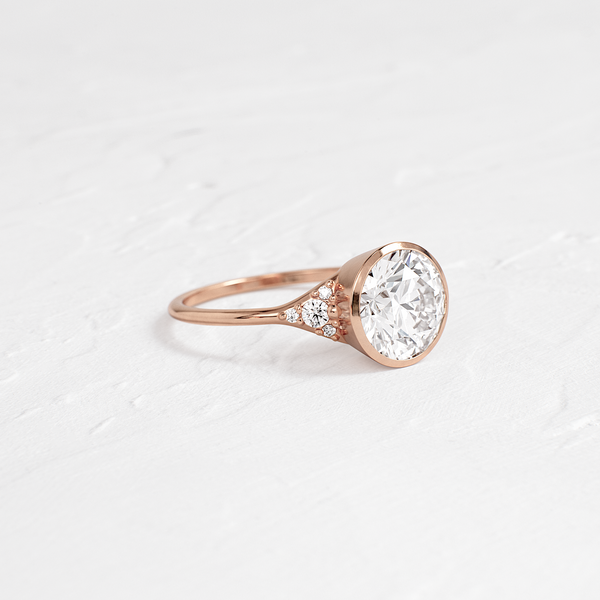 Bezel & Cluster Style-Round Lab Grown Diamond Engagement Ring - Solitaire-Oval Lab Grown Diamond Engagement Ring