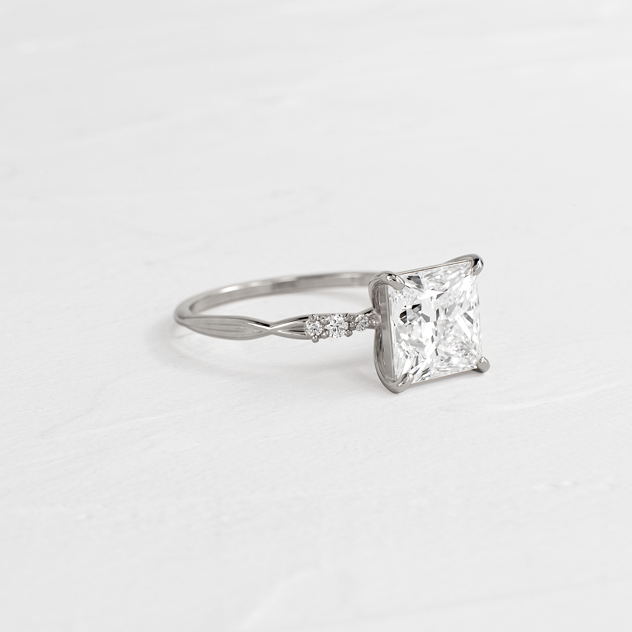 Solitaire-Oval Lab Grown Diamond Engagement Ring