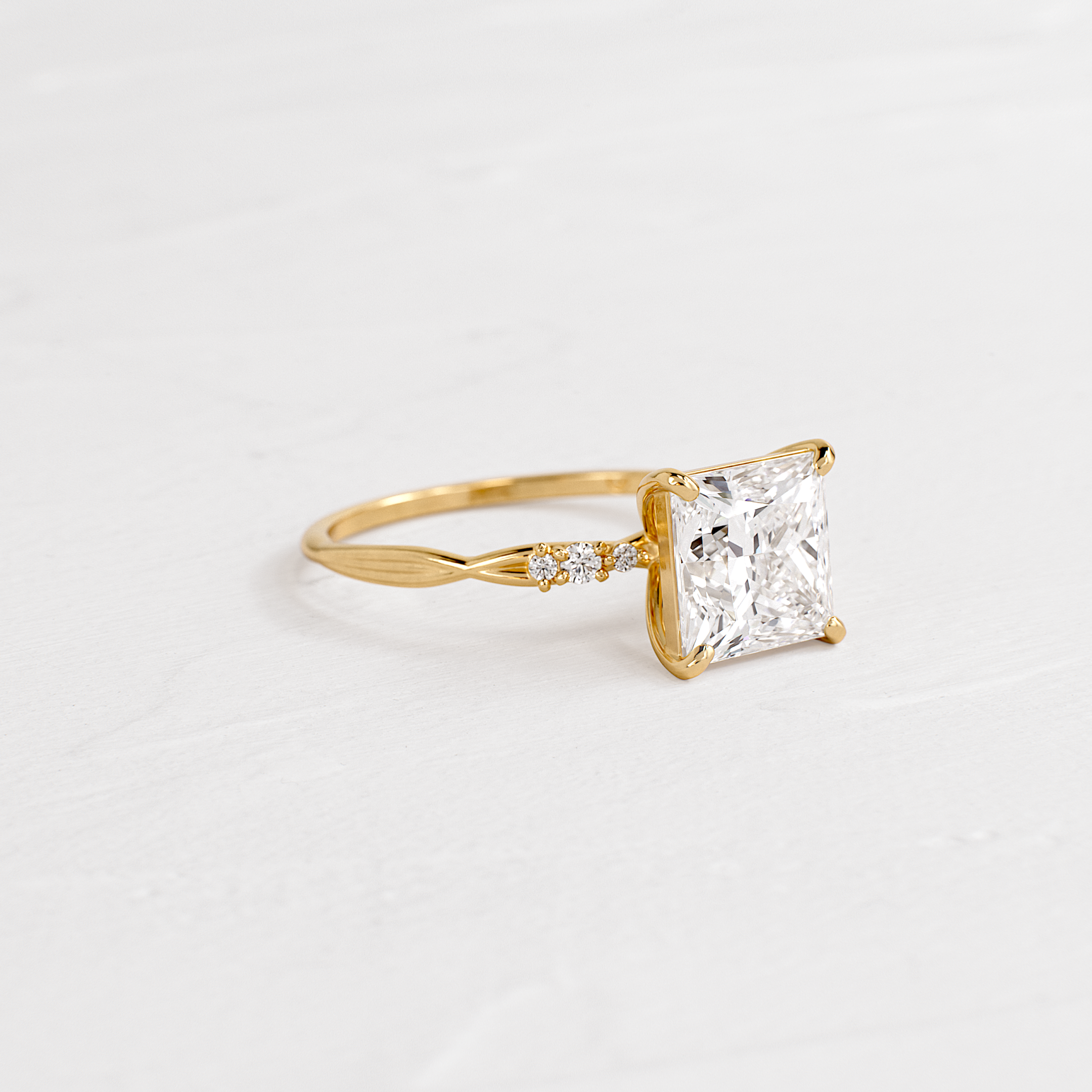 Solitaire-Oval Lab Grown Diamond Engagement Ring