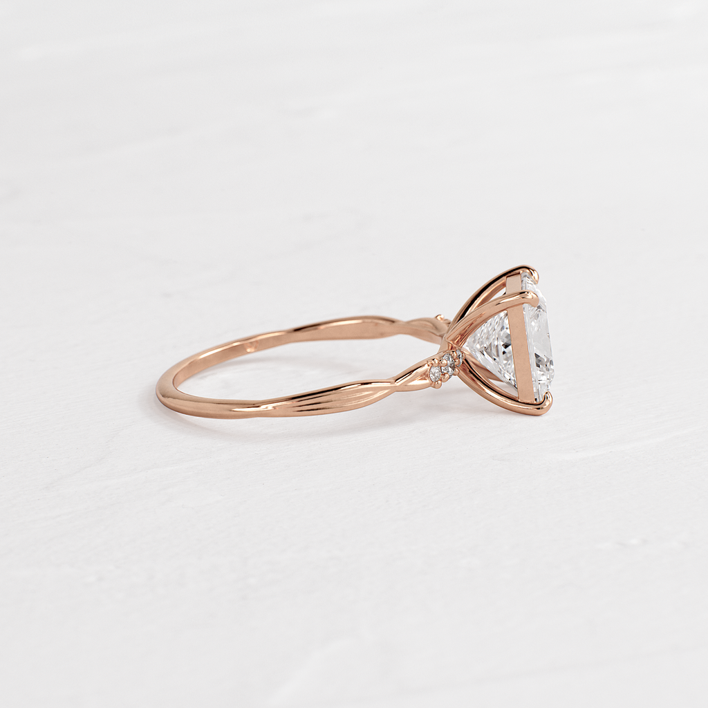 Solitaire-Oval Lab Grown Diamond Engagement Ring
