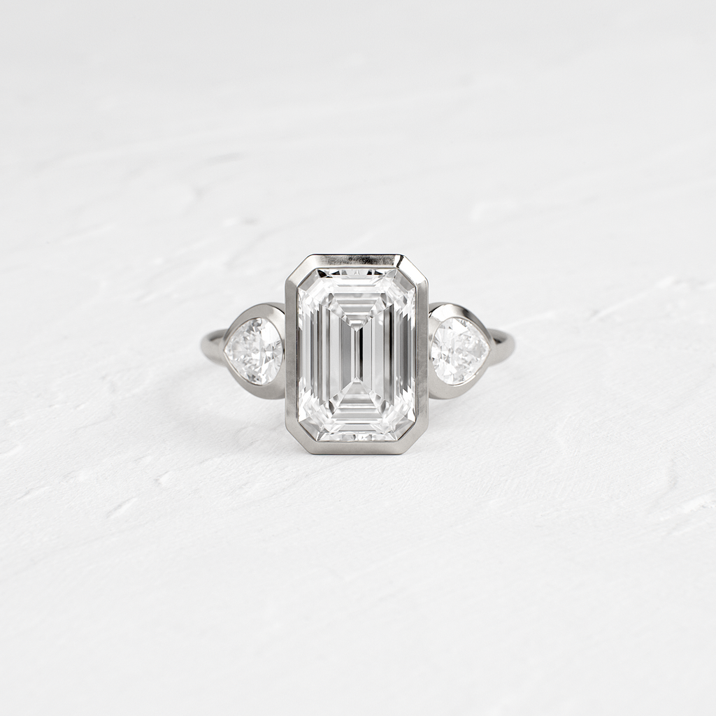 Solitaire-Oval Lab Grown Diamond Engagement Ring