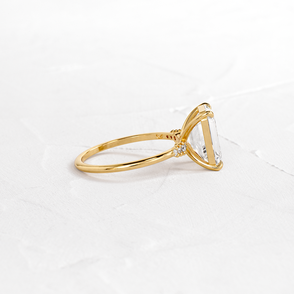 Solitaire-Oval Lab Grown Diamond Engagement Ring