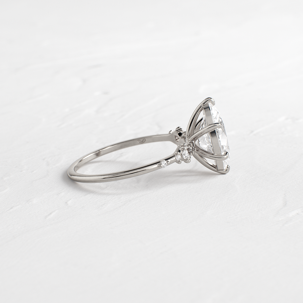 Solitaire-Oval Lab Grown Diamond Engagement Ring