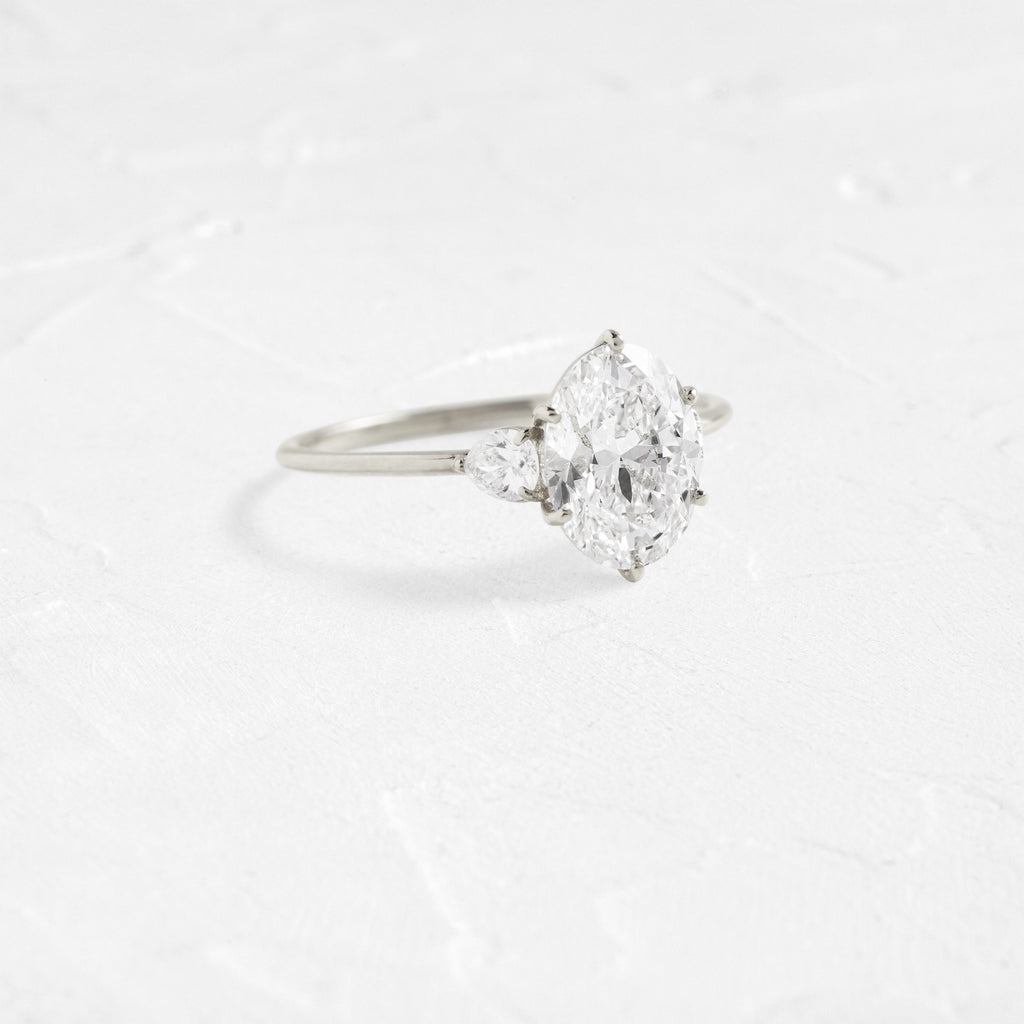 Solitaire-Oval Lab Grown Diamond Engagement Ring