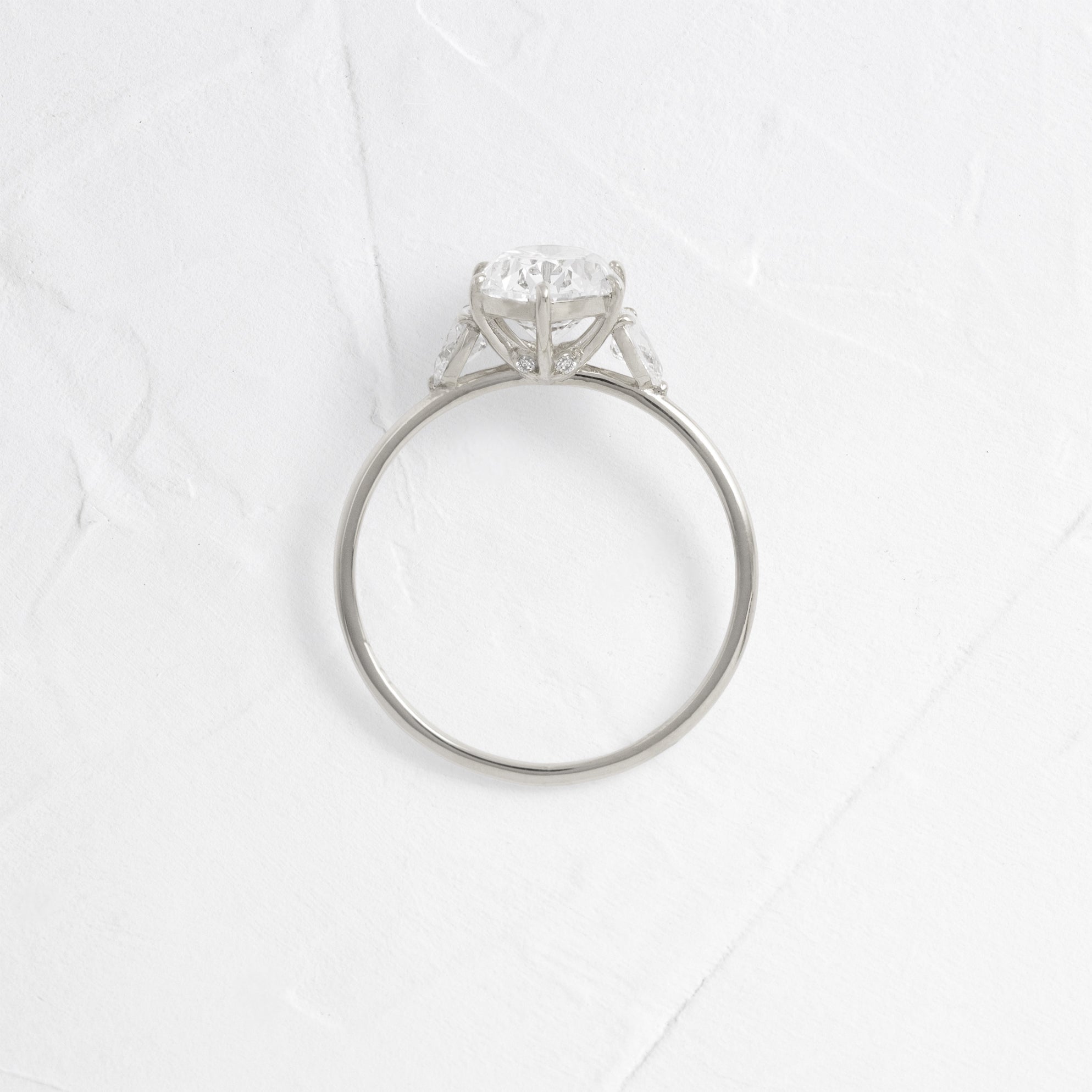 Solitaire-Oval Lab Grown Diamond Engagement Ring