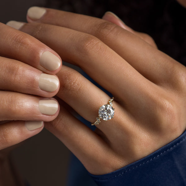 Cluster-Round Lab Grown Diamond Engagement Ring - Solitaire-Oval Lab Grown Diamond Engagement Ring