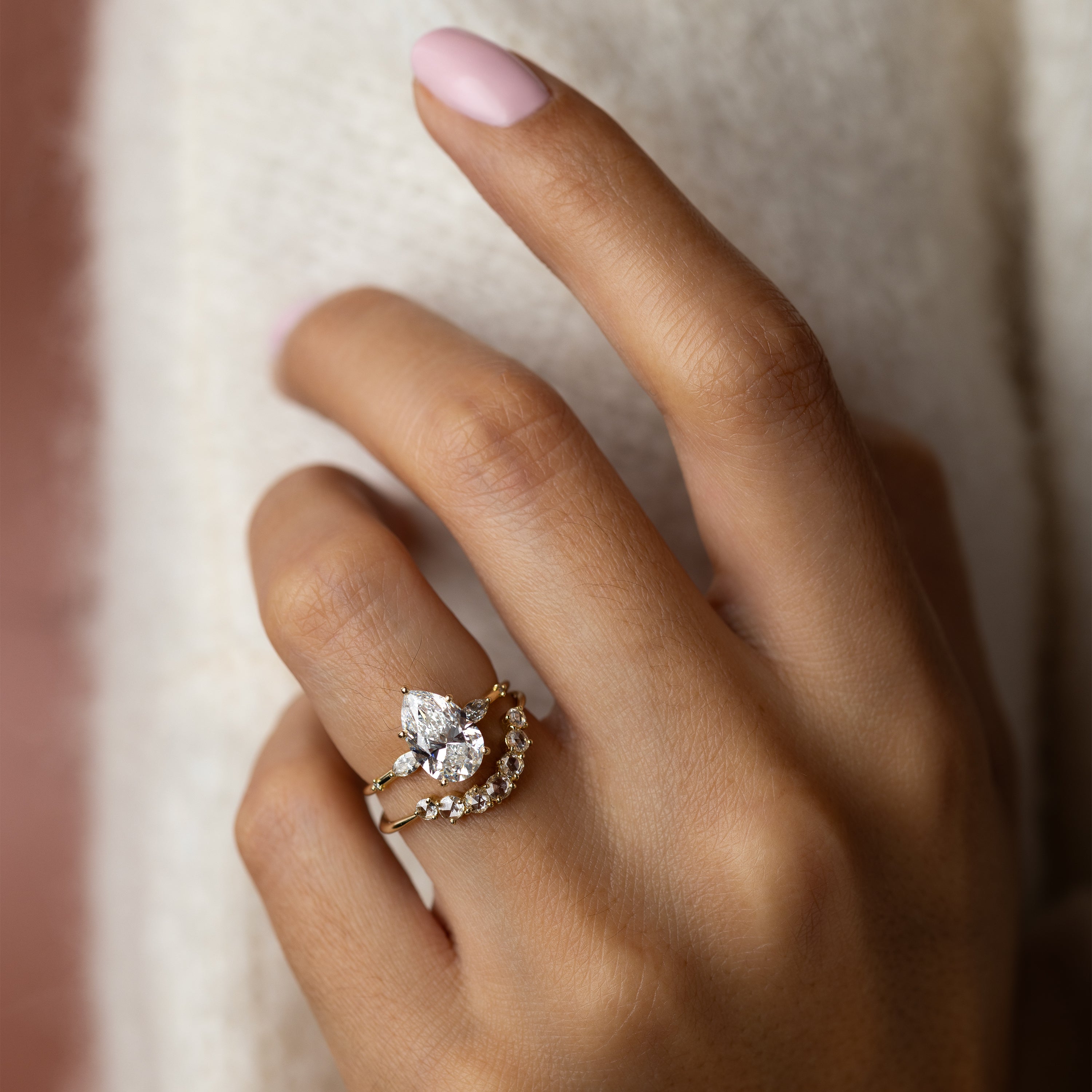 Solitaire-Oval Lab Grown Diamond Engagement Ring