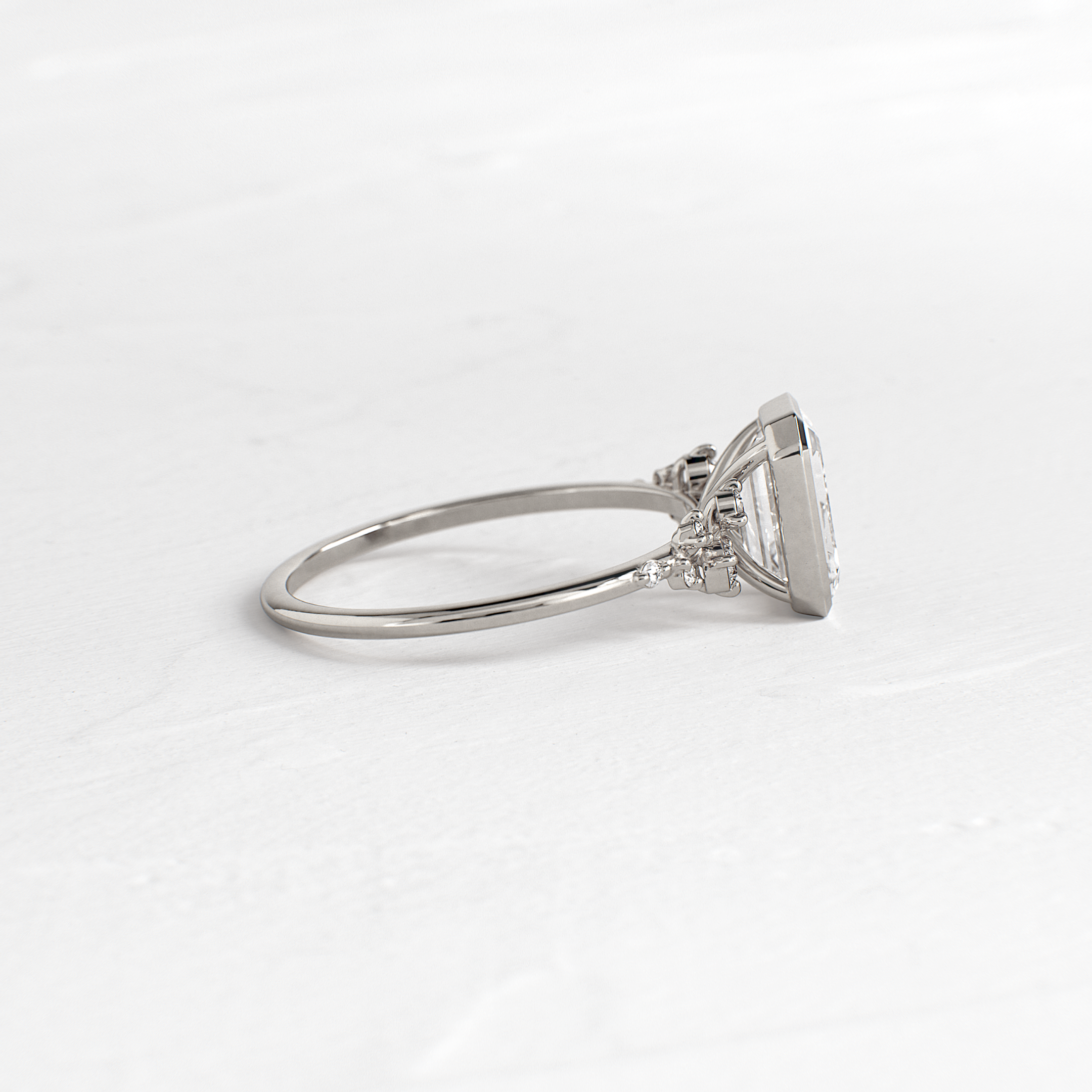 Solitaire-Oval Lab Grown Diamond Engagement Ring