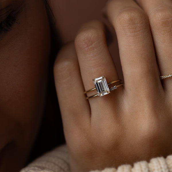 Solitaire-Emerald Lab Grown Diamond Engagement Ring - Solitaire-Oval Lab Grown Diamond Engagement Ring