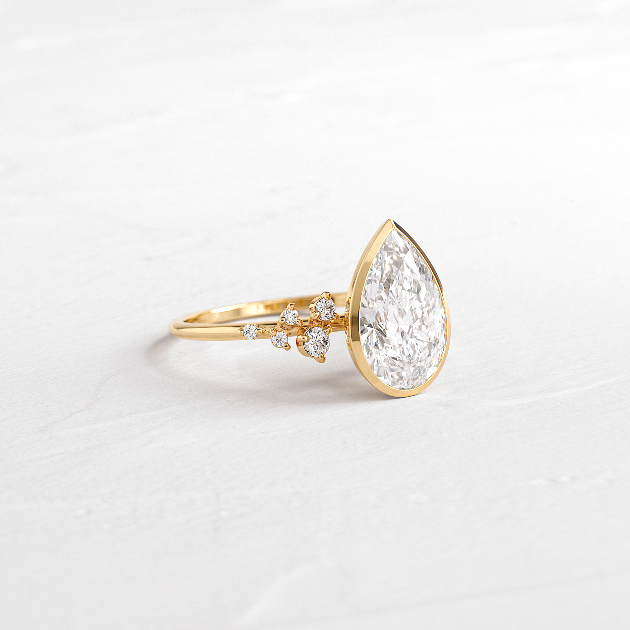 Solitaire-Oval Lab Grown Diamond Engagement Ring