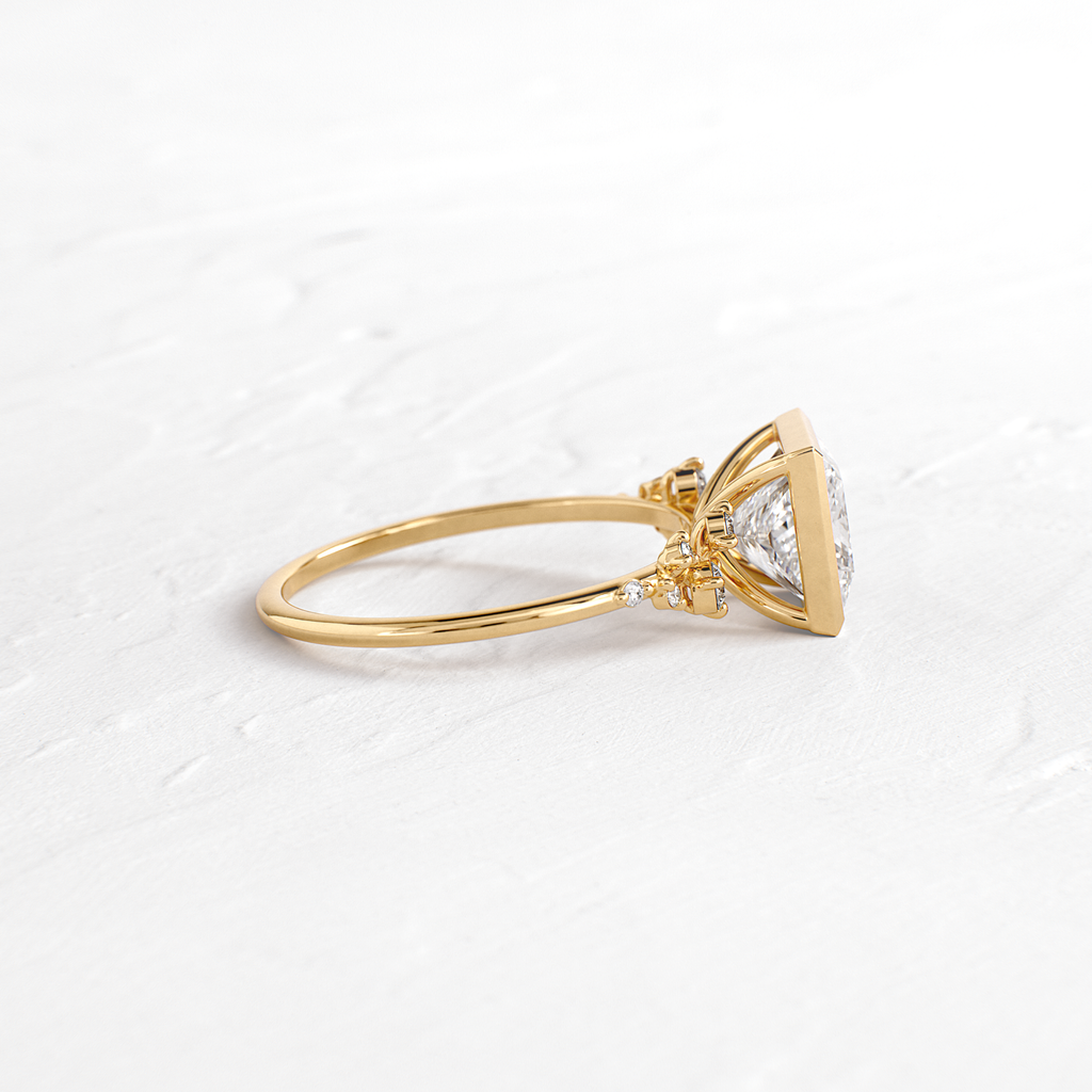 Solitaire-Oval Lab Grown Diamond Engagement Ring