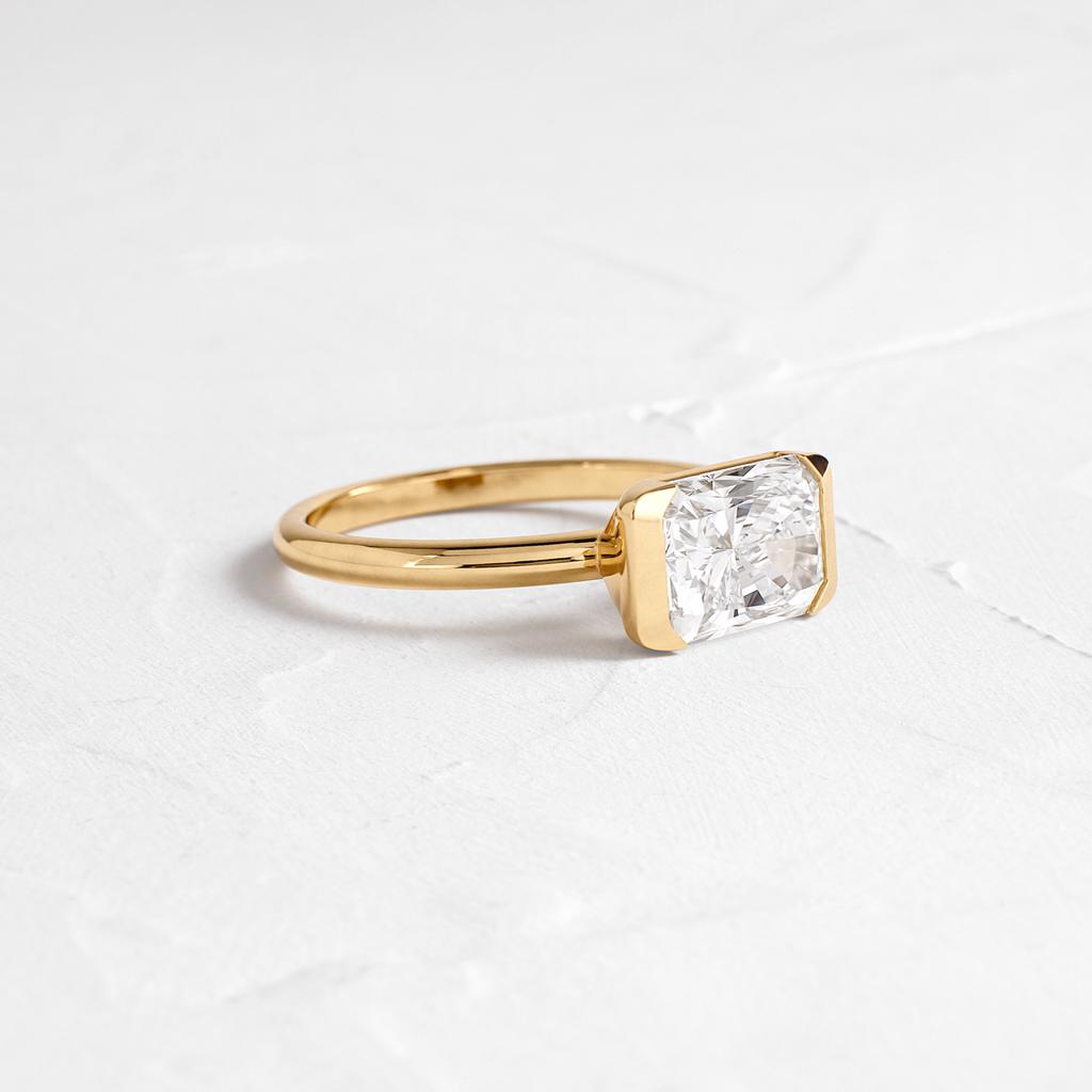 Solitaire-Oval Lab Grown Diamond Engagement Ring