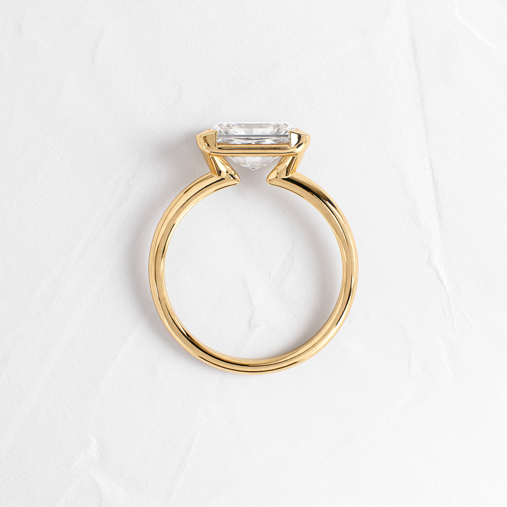 Solitaire-Oval Lab Grown Diamond Engagement Ring