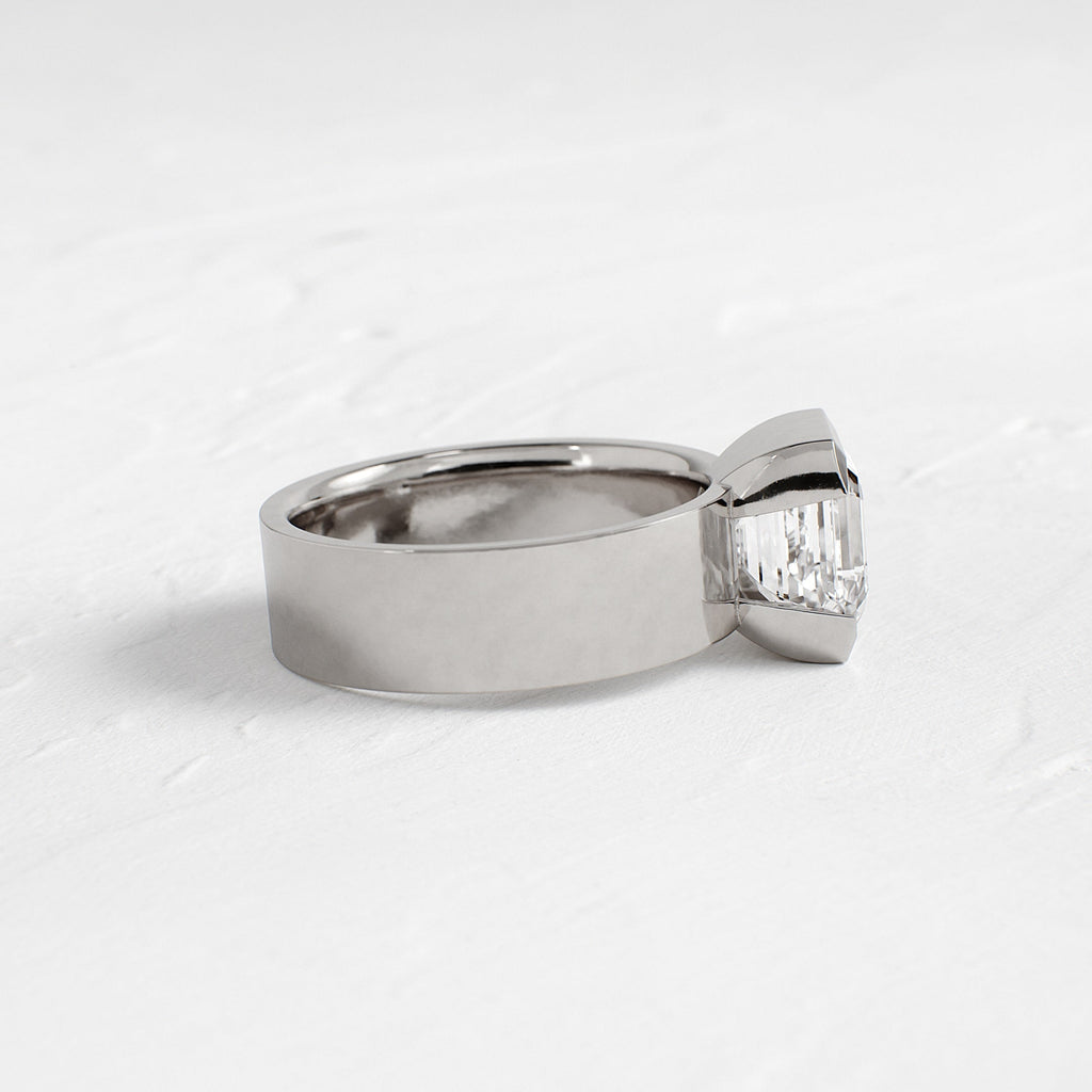 Solitaire-Oval Lab Grown Diamond Engagement Ring