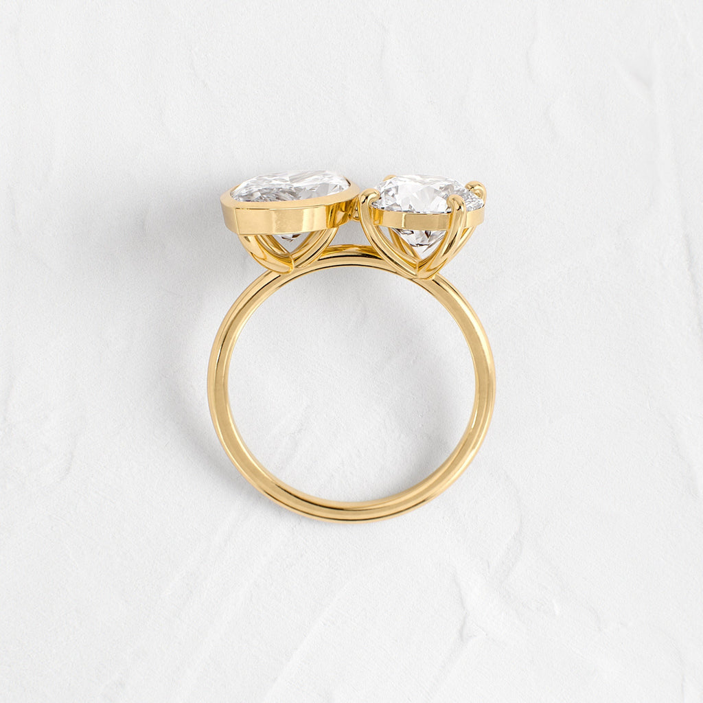 Solitaire-Oval Lab Grown Diamond Engagement Ring