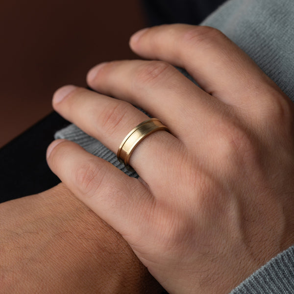 Classic Flat Court- Men's Wedding Band - Classic- Men's Wedding Band