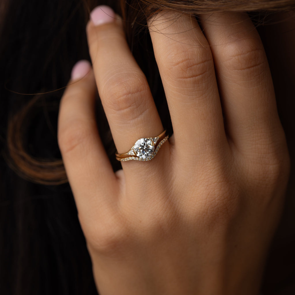 Solitaire-Oval Lab Grown Diamond Engagement Ring
