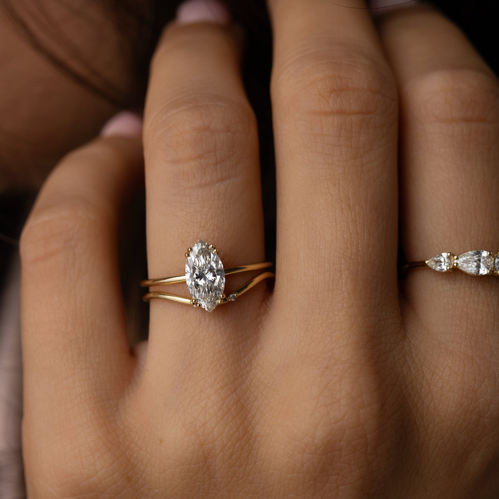 Solitaire-Oval Lab Grown Diamond Engagement Ring