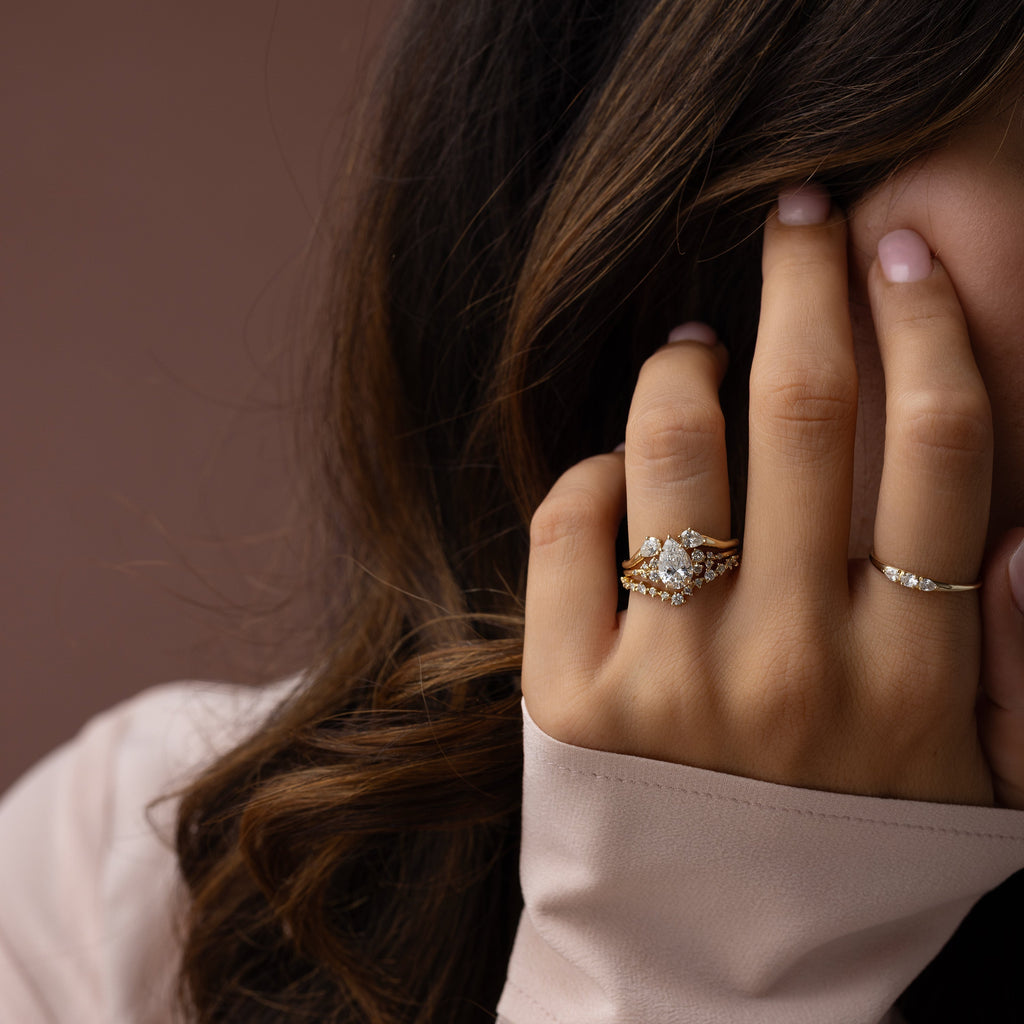 Solitaire-Oval Lab Grown Diamond Engagement Ring