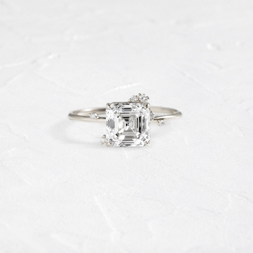 Solitaire-Oval Lab Grown Diamond Engagement Ring