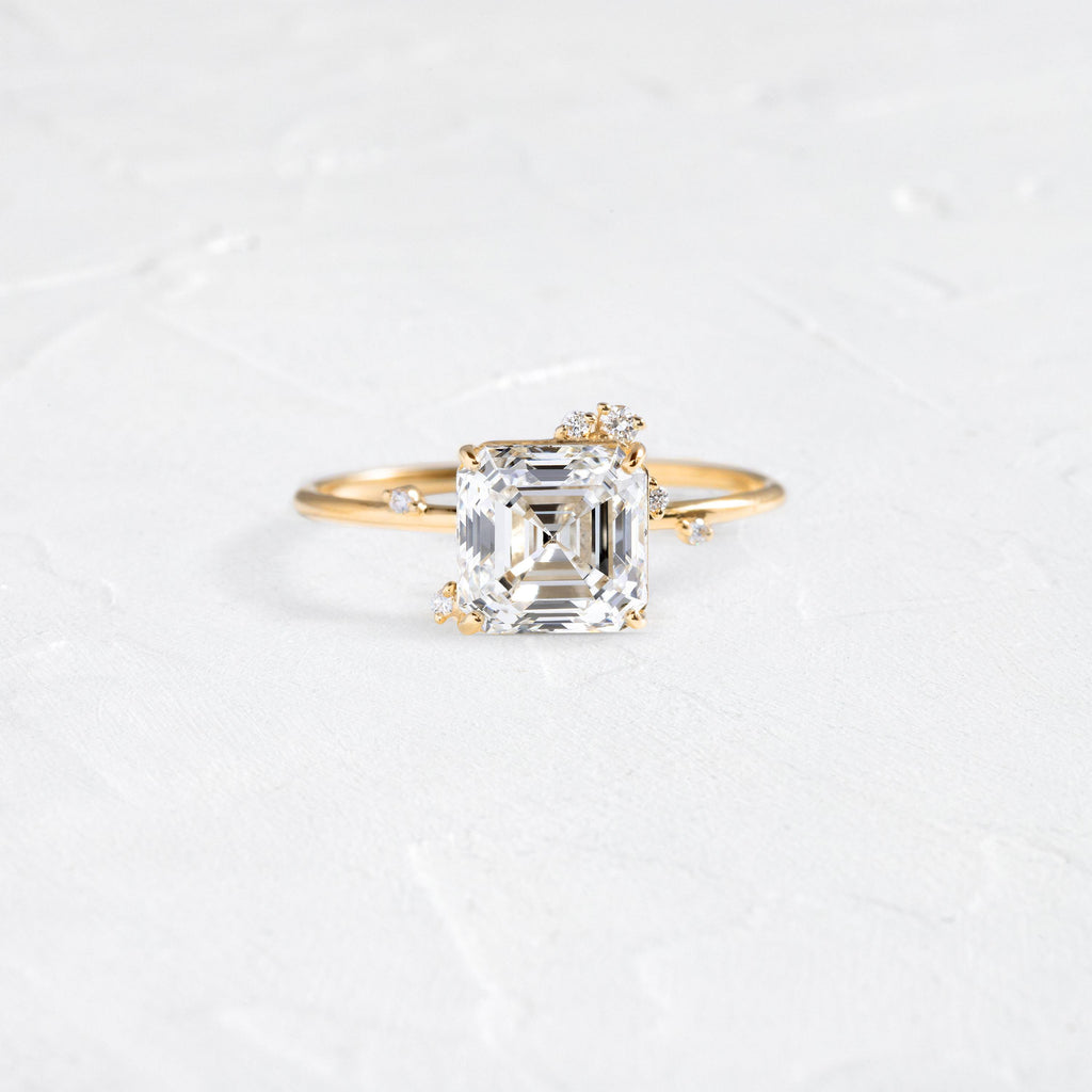 Solitaire-Oval Lab Grown Diamond Engagement Ring