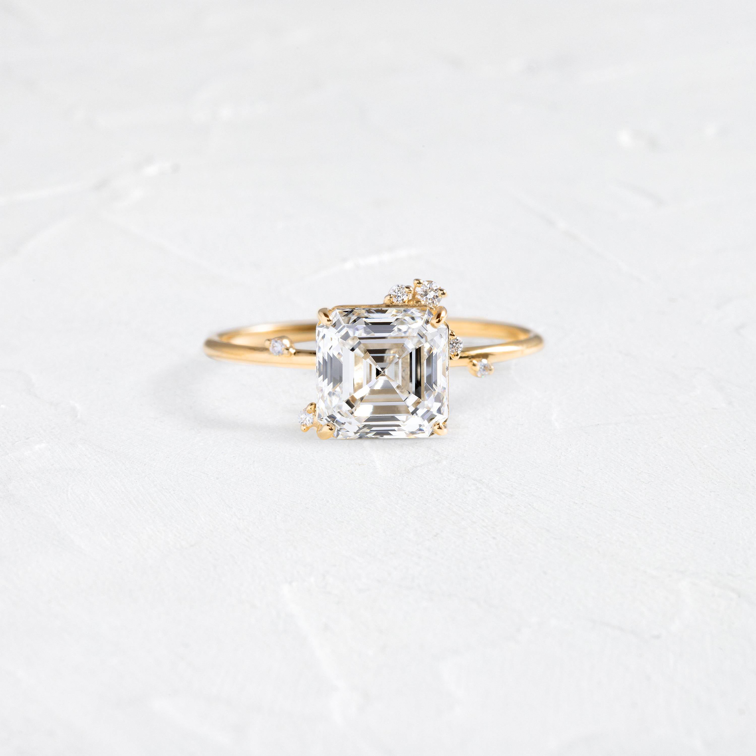 Solitaire-Oval Lab Grown Diamond Engagement Ring