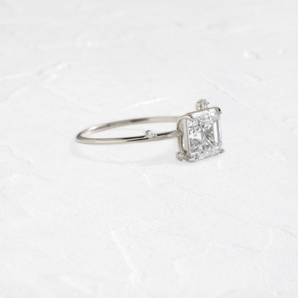 Solitaire-Oval Lab Grown Diamond Engagement Ring