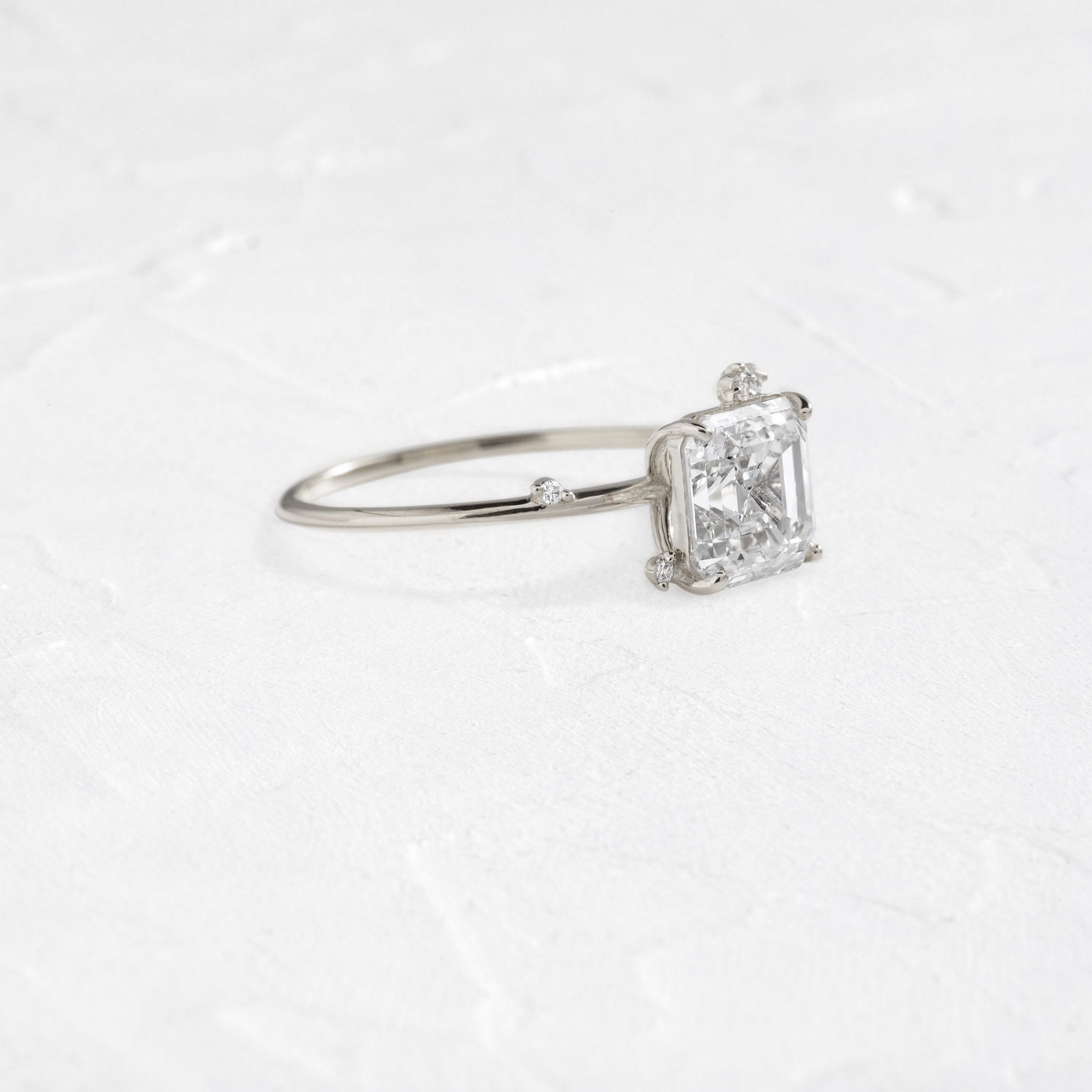 Solitaire-Oval Lab Grown Diamond Engagement Ring