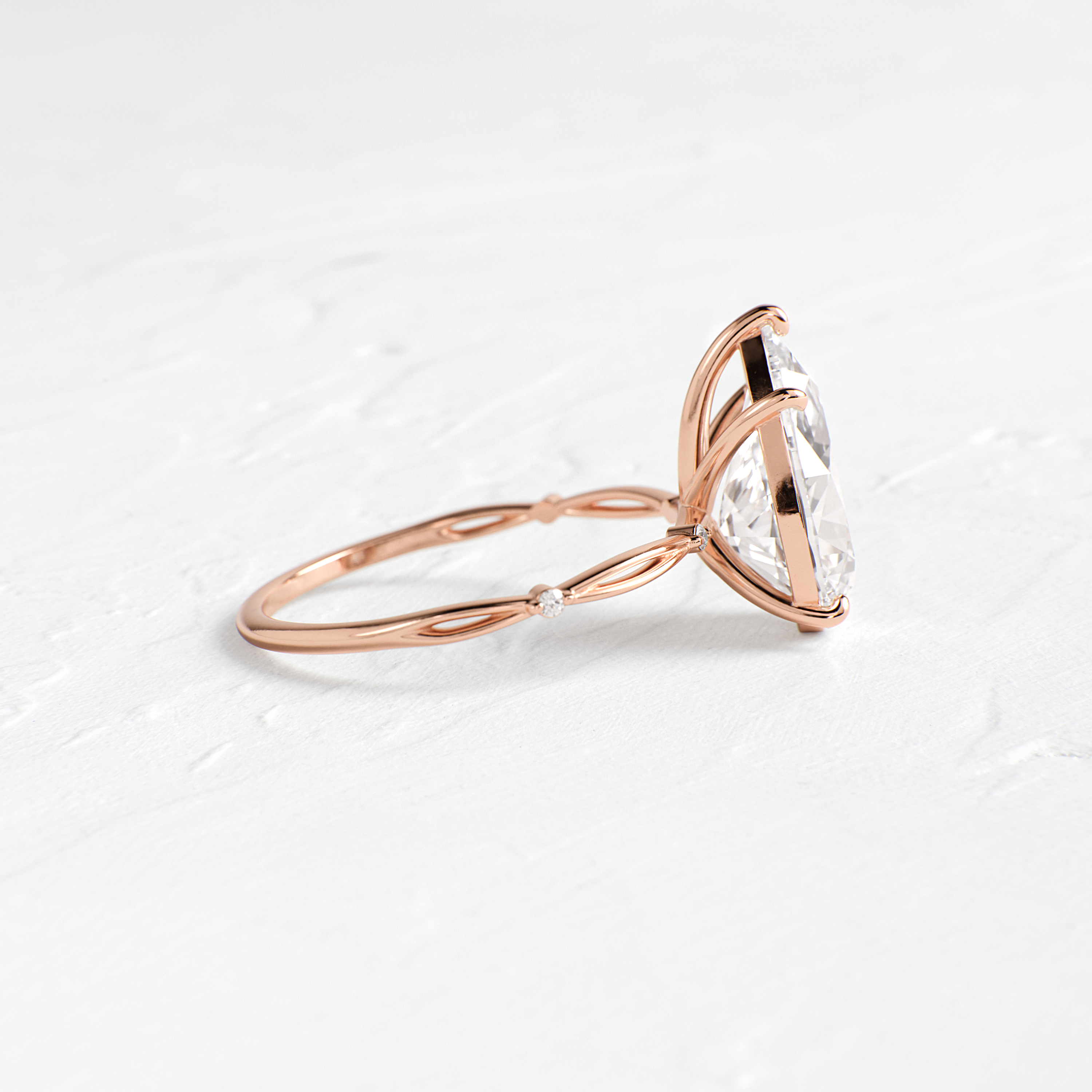 Solitaire-Oval Lab Grown Diamond Engagement Ring