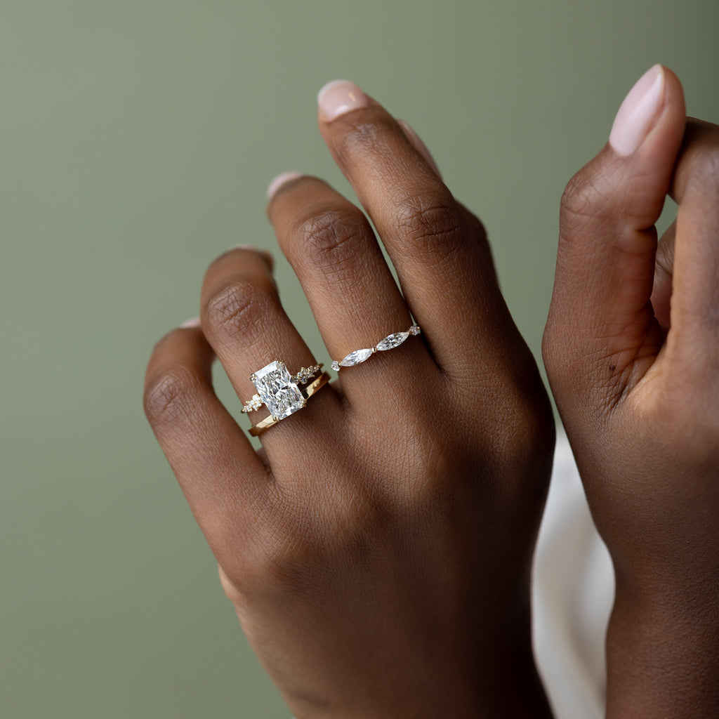 Solitaire-Oval Lab Grown Diamond Engagement Ring