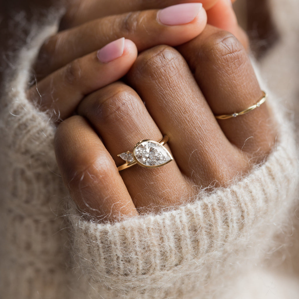 Solitaire-Oval Lab Grown Diamond Engagement Ring