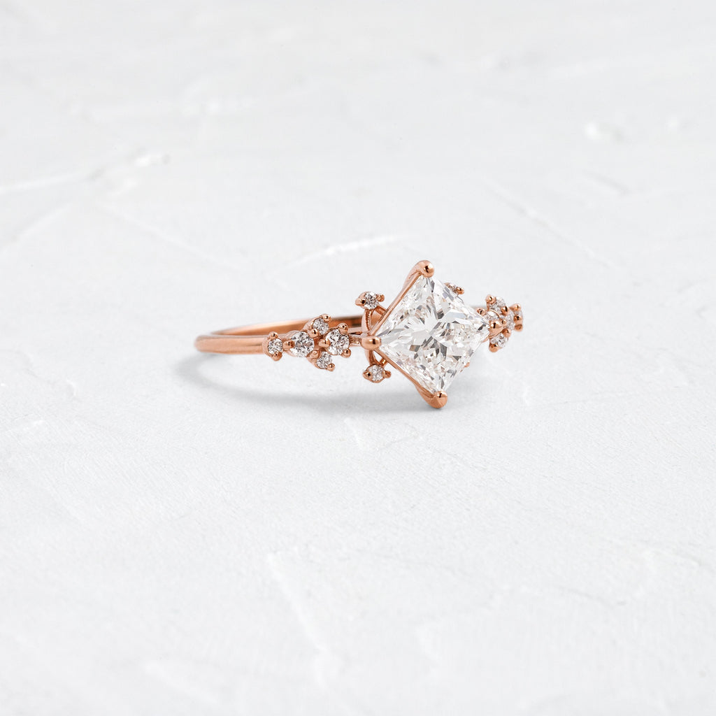 Solitaire-Oval Lab Grown Diamond Engagement Ring