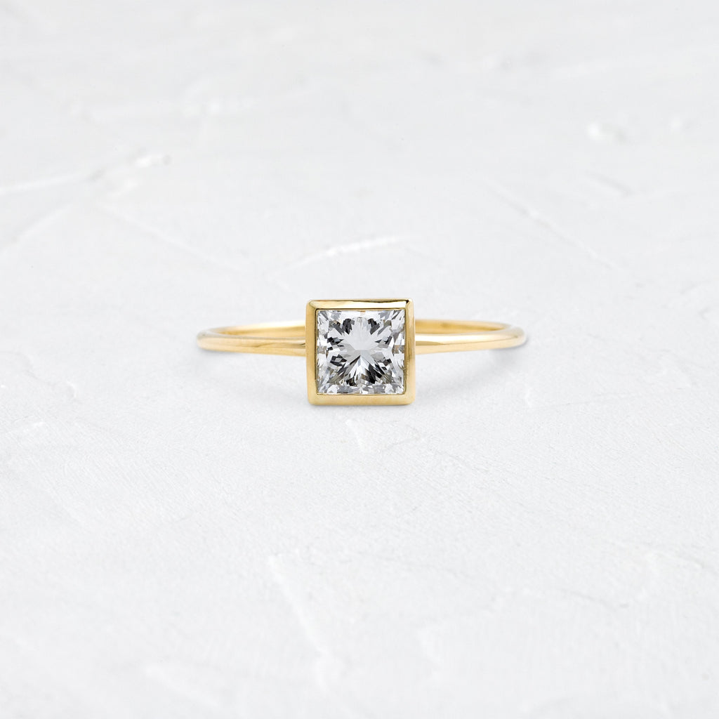 Solitaire-Oval Lab Grown Diamond Engagement Ring