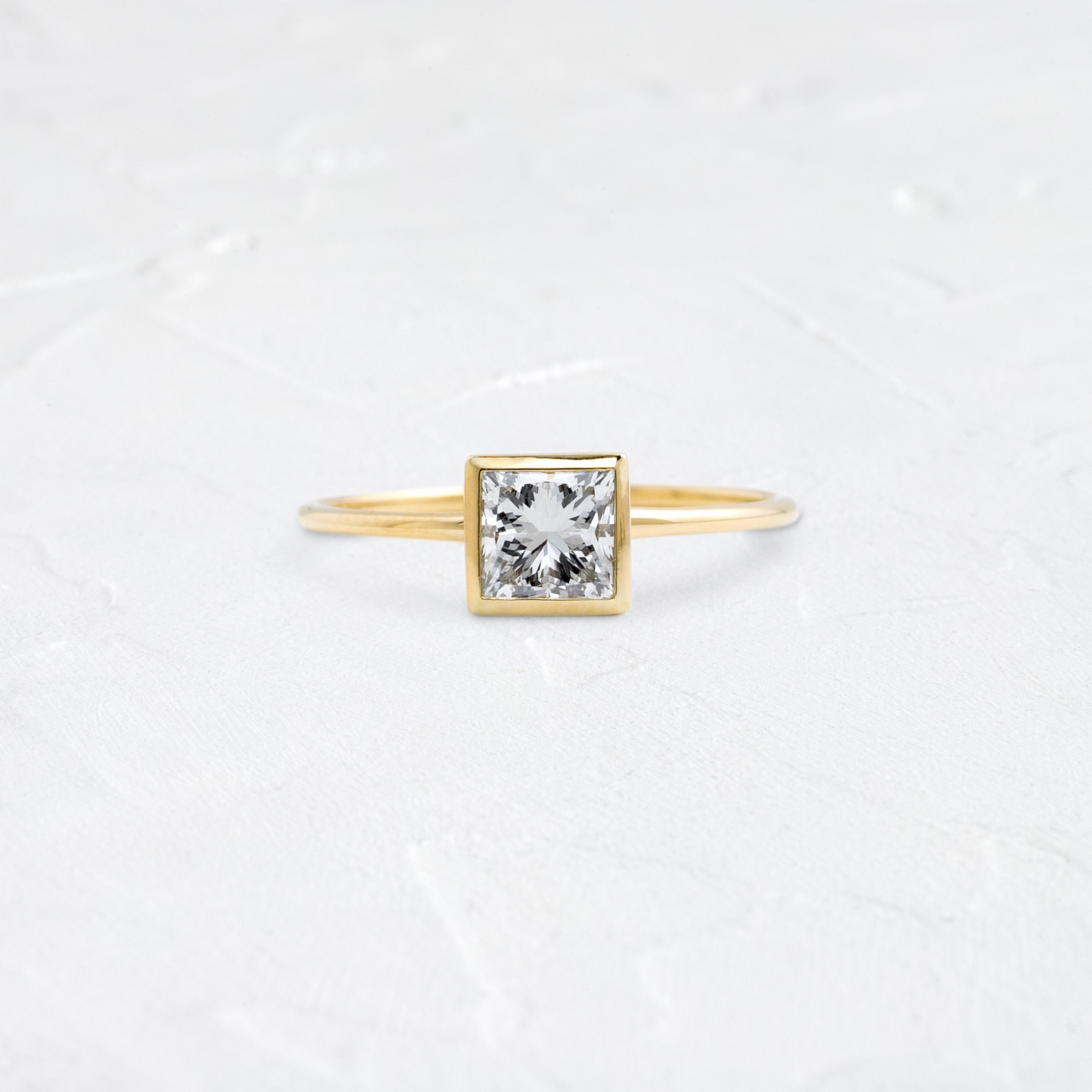 Solitaire-Oval Lab Grown Diamond Engagement Ring