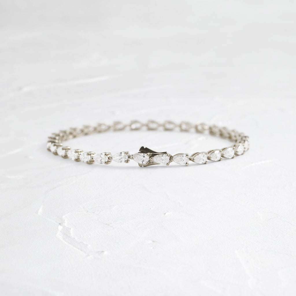Solitaire Bezel-1.0 CT Oval Lab Grown Diamond Bracelets