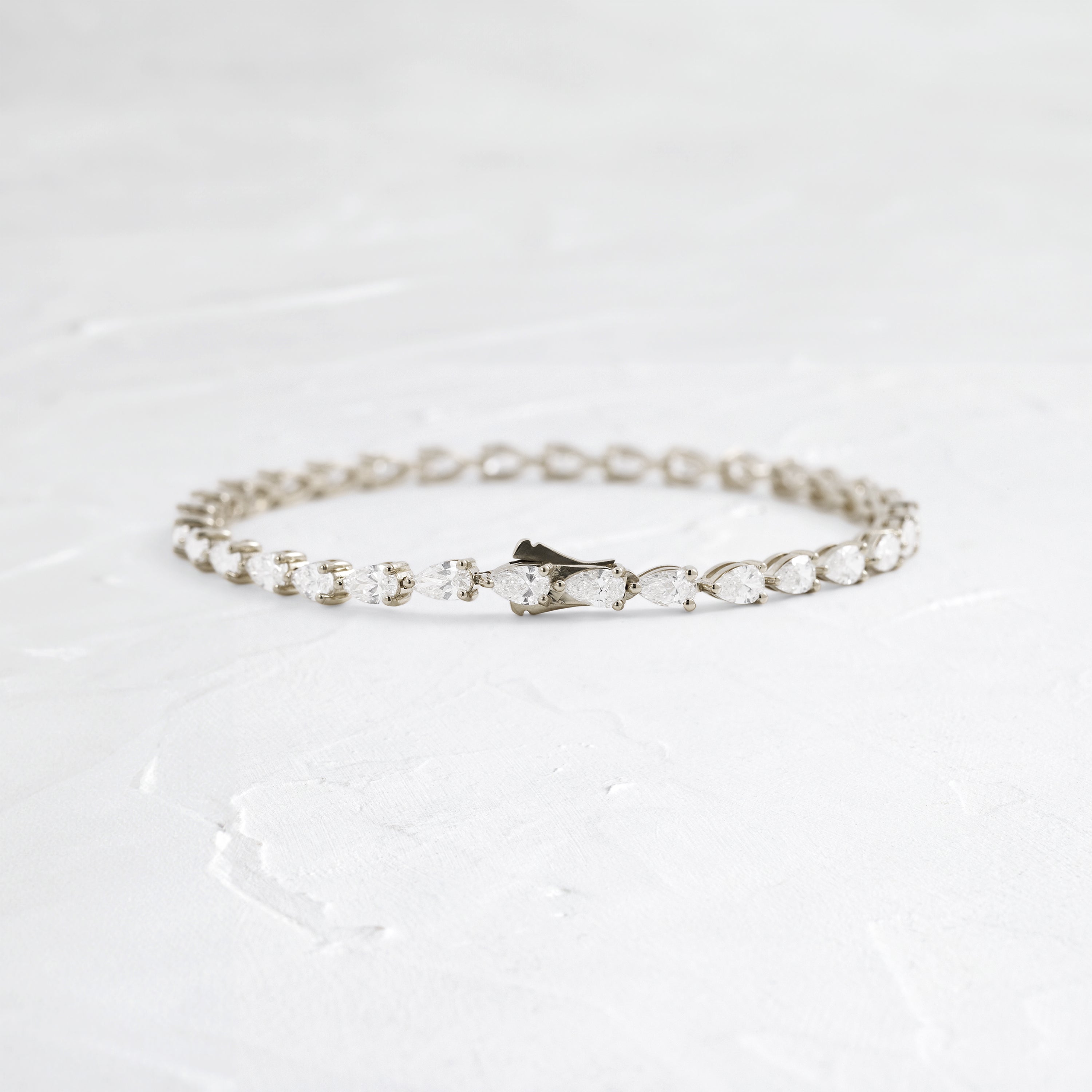 Solitaire Bezel-1.0 CT Oval Lab Grown Diamond Bracelets