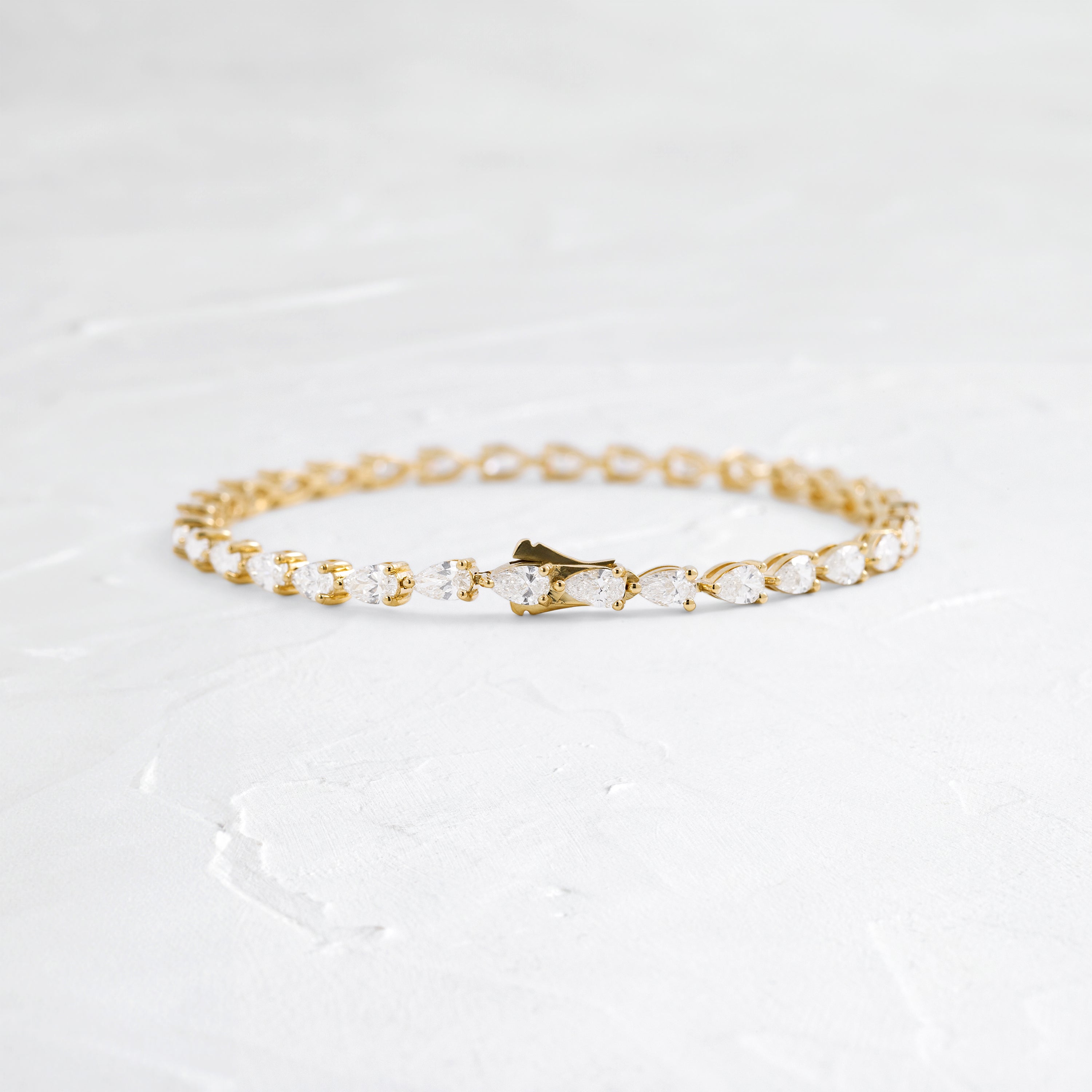 Solitaire Bezel-1.0 CT Oval Lab Grown Diamond Bracelets