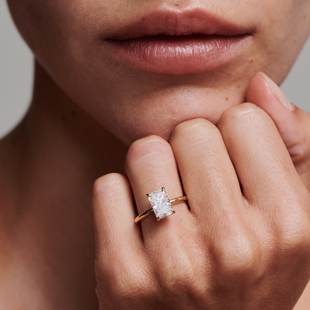 Solitaire-Oval Lab Grown Diamond Engagement Ring