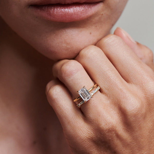 Solitaire-Emerald Lab Grown Diamond Engagement Ring - Solitaire-Oval Lab Grown Diamond Engagement Ring