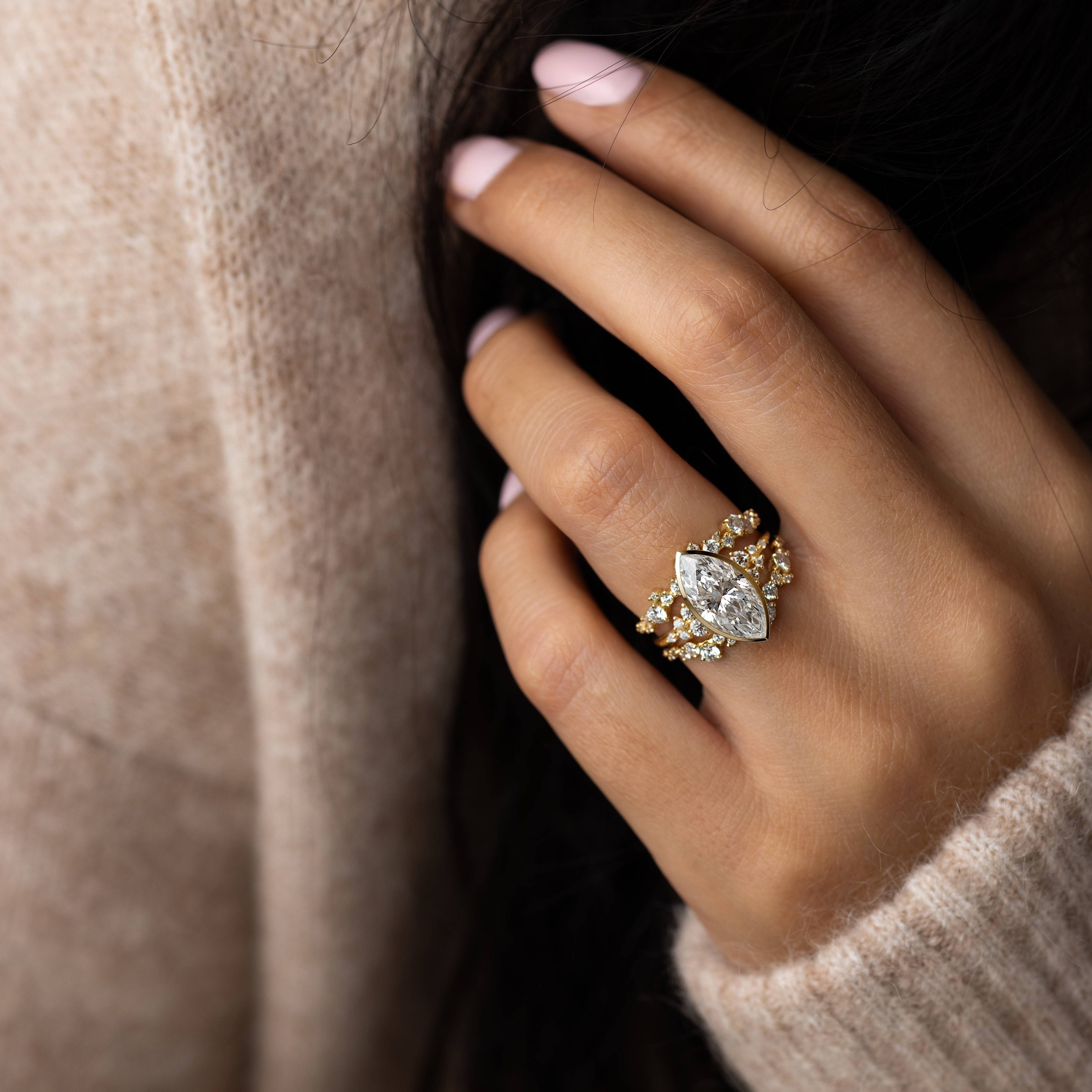 Solitaire-Oval Lab Grown Diamond Engagement Ring